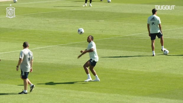 Ansu Fati and Adama Traoré’s skills exhibition